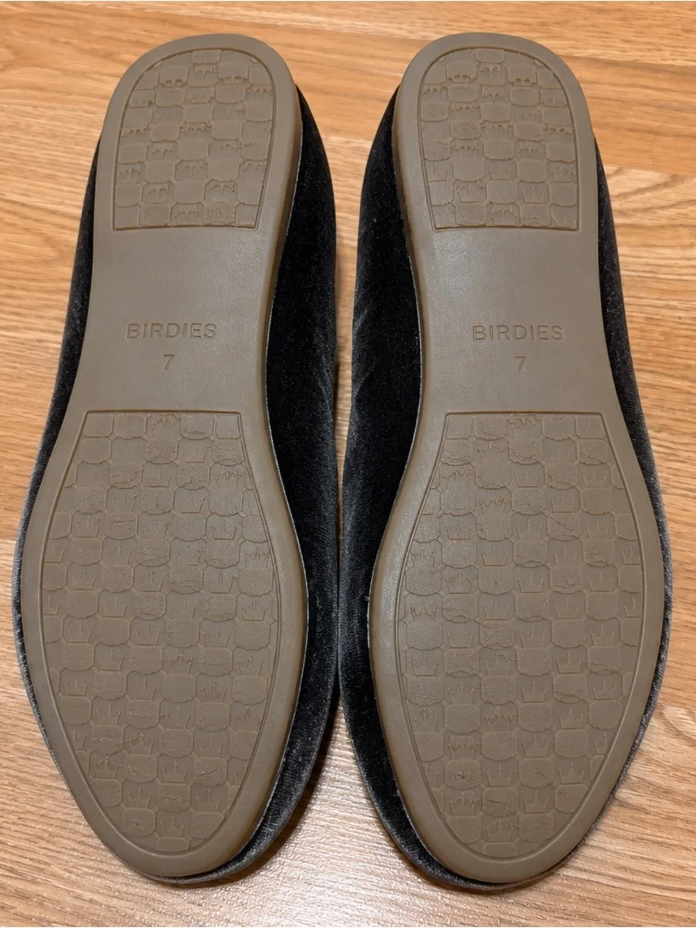 Birdies The Starling Charcoal Gray Velvet Loafers Size 7